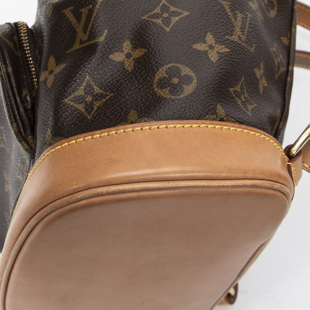 Louis Vuitton Montsouris MM - Picture 8 of 10